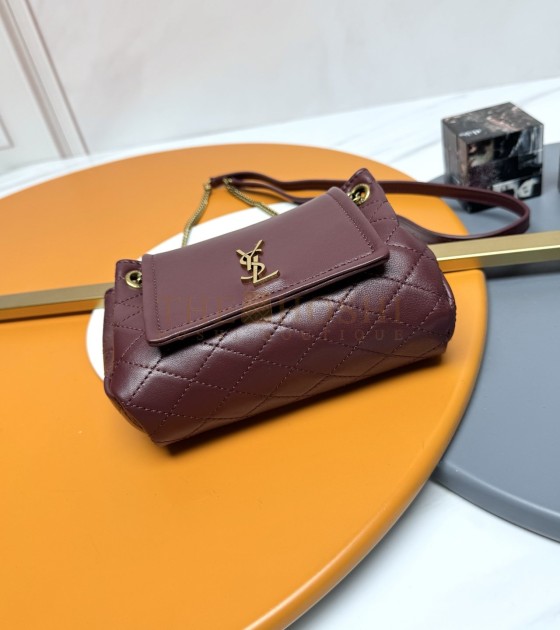 Y51 Mini Nolita Shoulder Bag Quilted Lambskin & Gold-Tone Chain 18×13×6cm