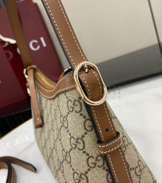 Gvc*1 GG Emblem Fall Collection Beige Ebony GG Canvas Shoulder Bag 22*14*8cm Master Quality