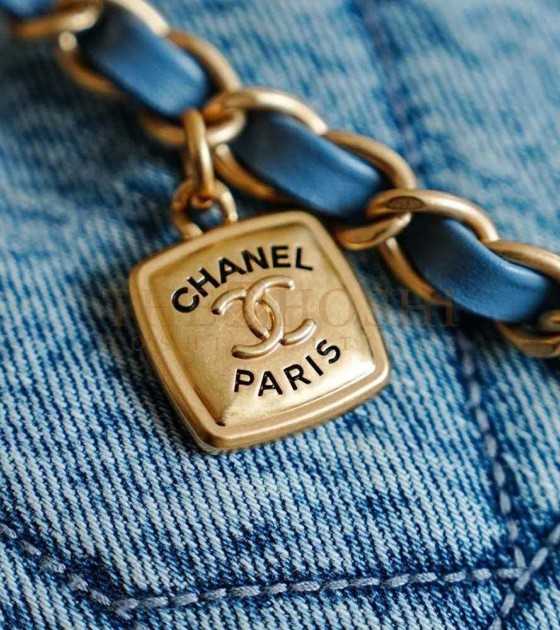 Ch**el Classic Flap Bag Maxi Denim Blue Size 35*10*24CM AS5734