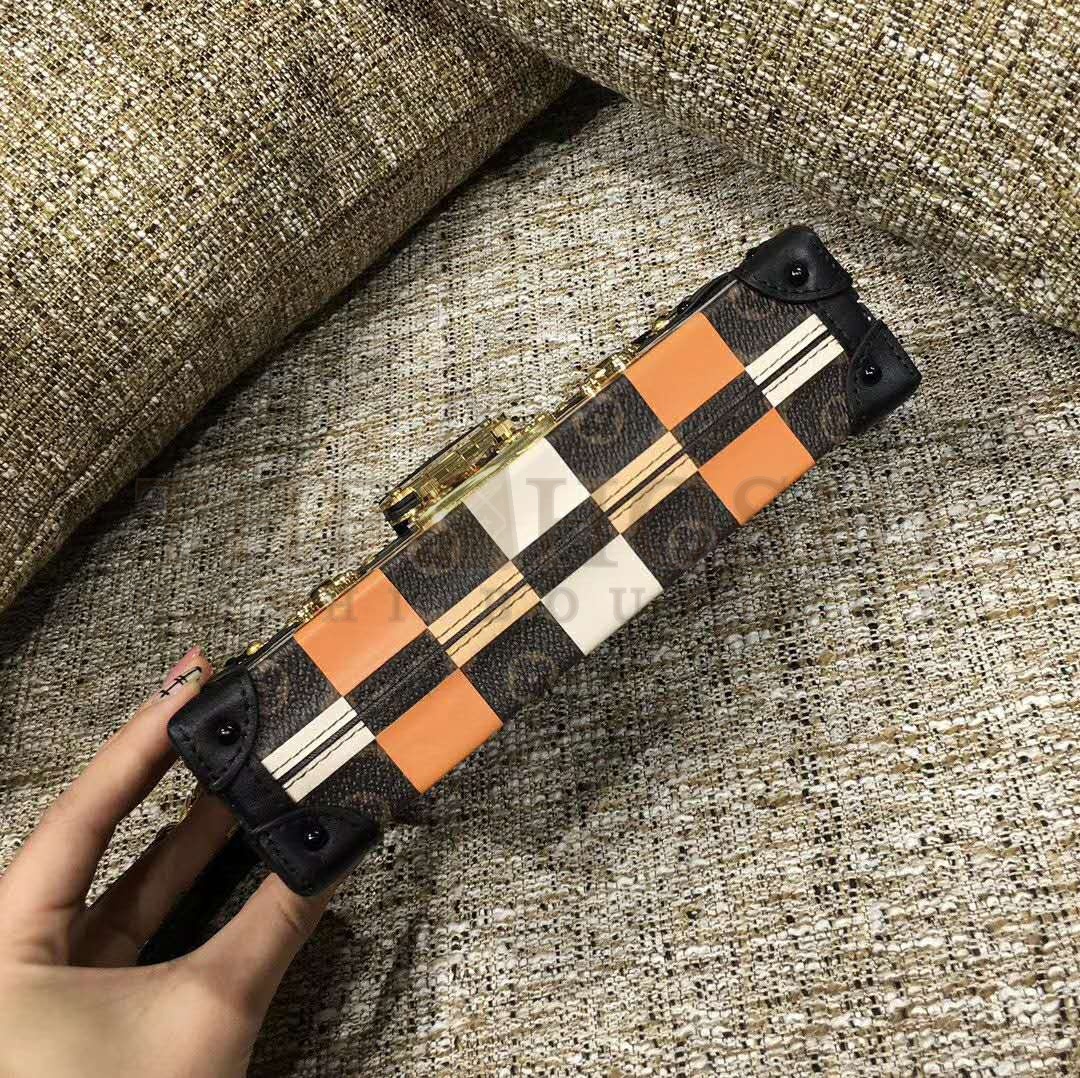 L0vis Vvtt0n LV Women Petite Malle Handbag in Calfskin Leather-Brown Master Quality