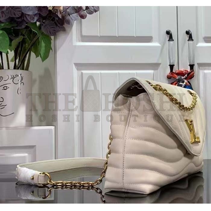 L0vis Vvtt0n LV Women New Wave Chain Bag GM Ivory Quilted Smooth Calf Leather Master Quality