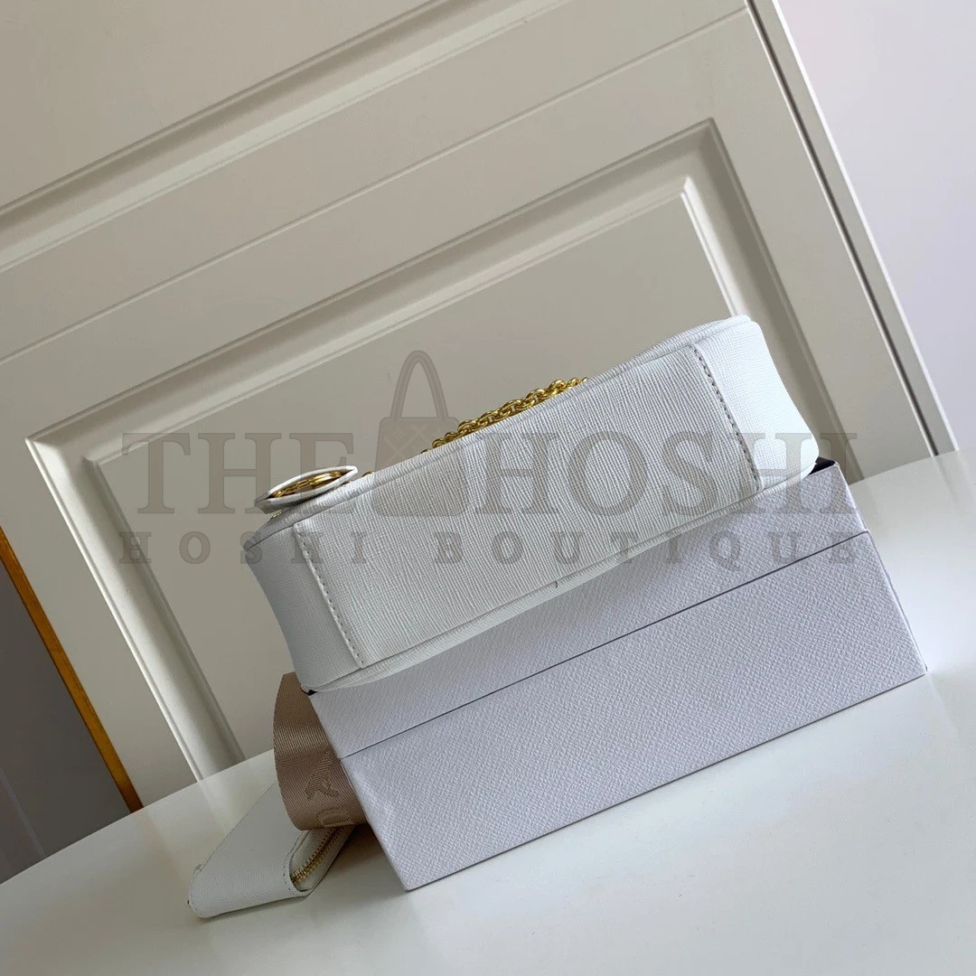 Pra*a Re-Edition 2005 Shoulder Bag In White Saffiano Leather Master Quality