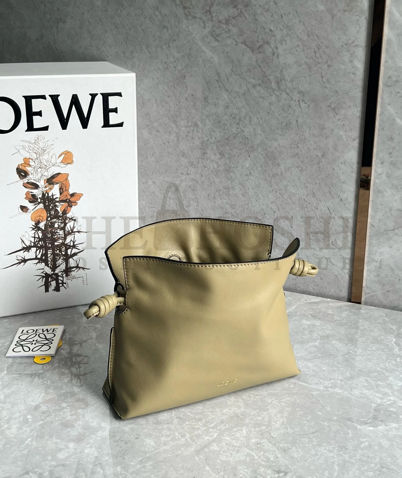 L0ew* Mini Flamenco Clutch Bag in Clay Green Nappa Calfskin Master Quality