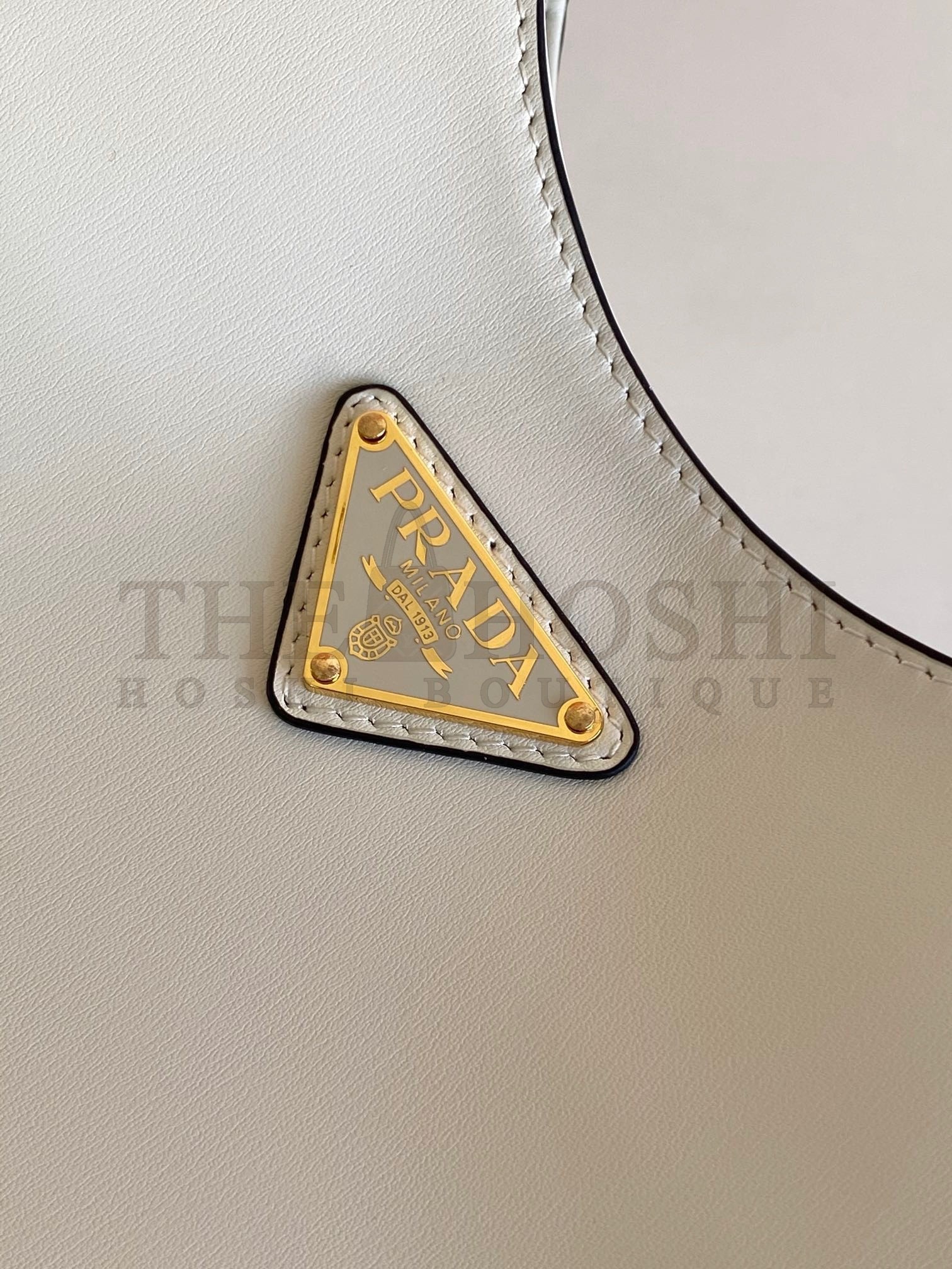 Pra*a Shoulder Bag in White Leather Master Quality