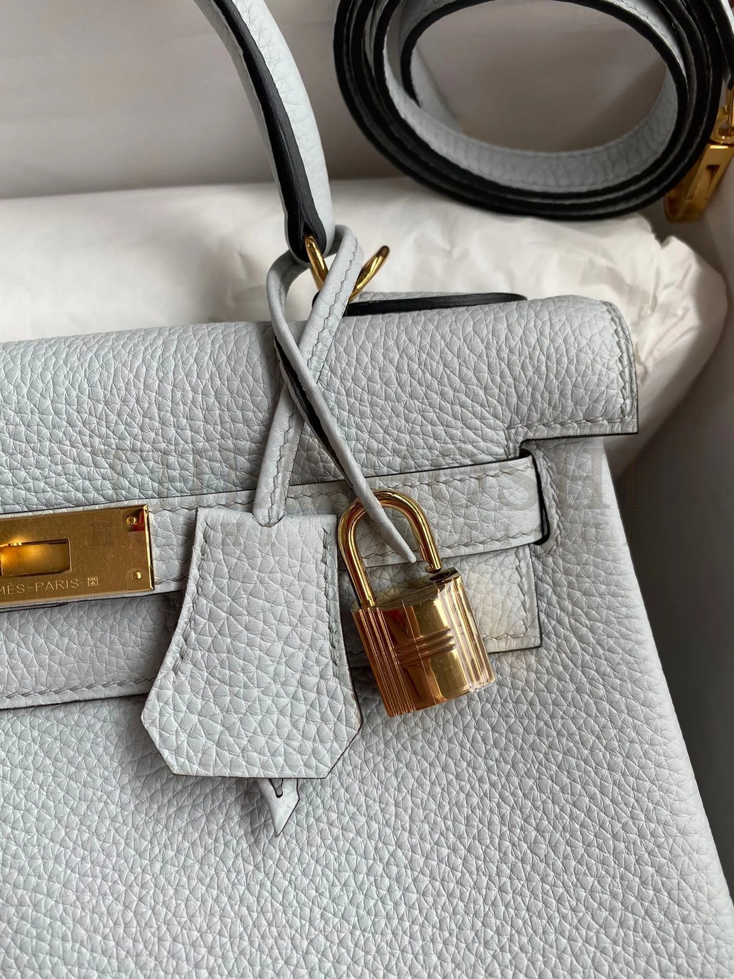 H**me5 Kelly Retourne 28 Handmade Bag In Blue Glacier Clemence Leather Master Quality