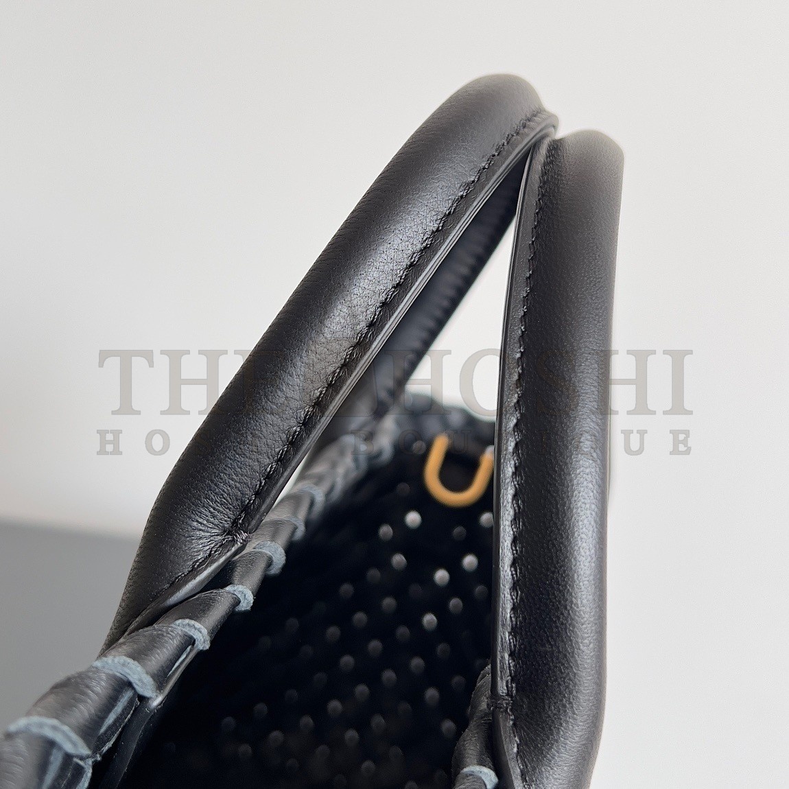 B0tt*ga Ven*ta Cabat Mini Bag In Black Intrecciato Lambskin Master Quality