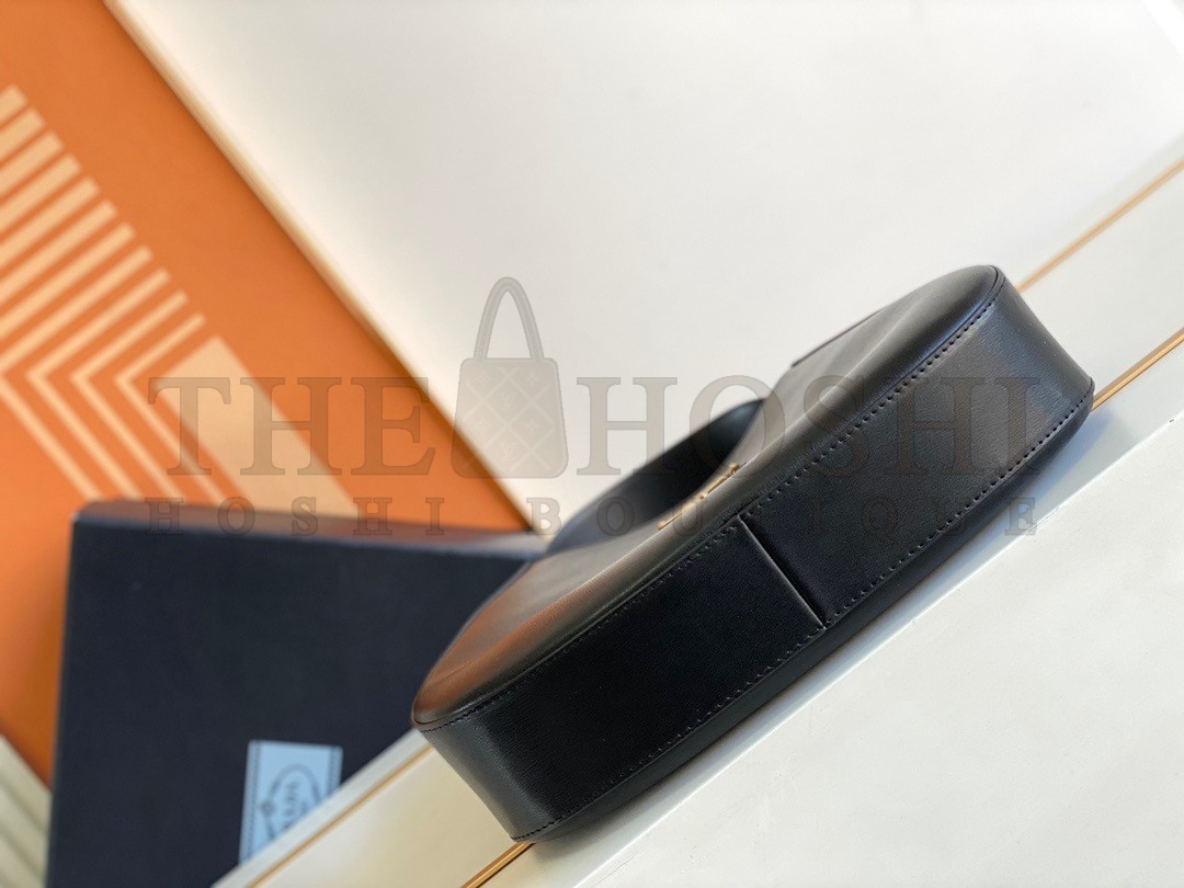 Pra*a Shoulder Bag in Black Leather Master Quality