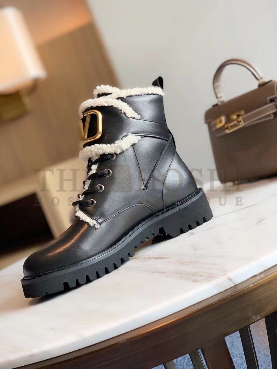 Va1e*ntin0 VLogo Combat Boots In Calfskin and Shearling Master Quality
