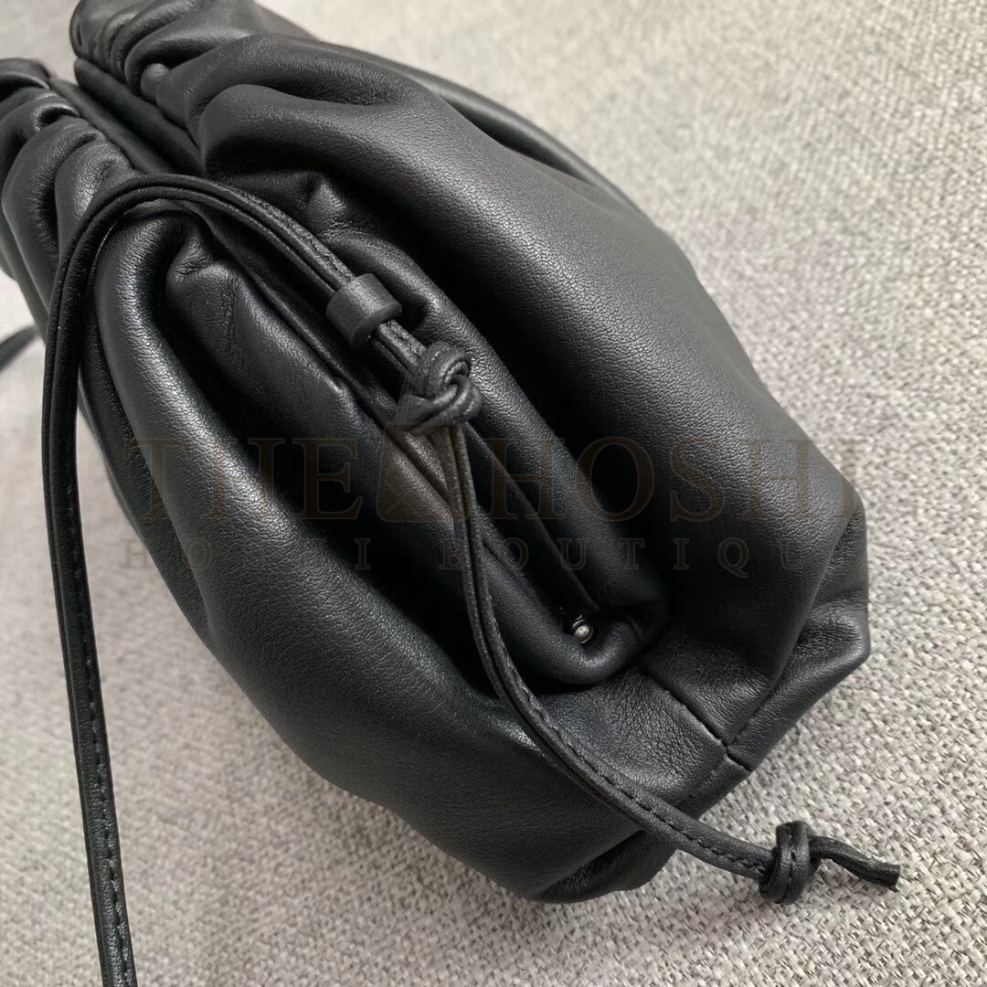 B0tt*ga Ven*ta Pouch Mini Bag In Black Calfskin Master Quality