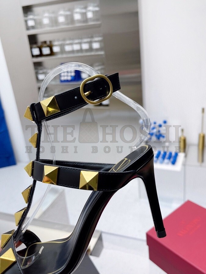 Va1e*ntin0 Roman Stud Sandals 100mm In Black Calfskin Master Quality