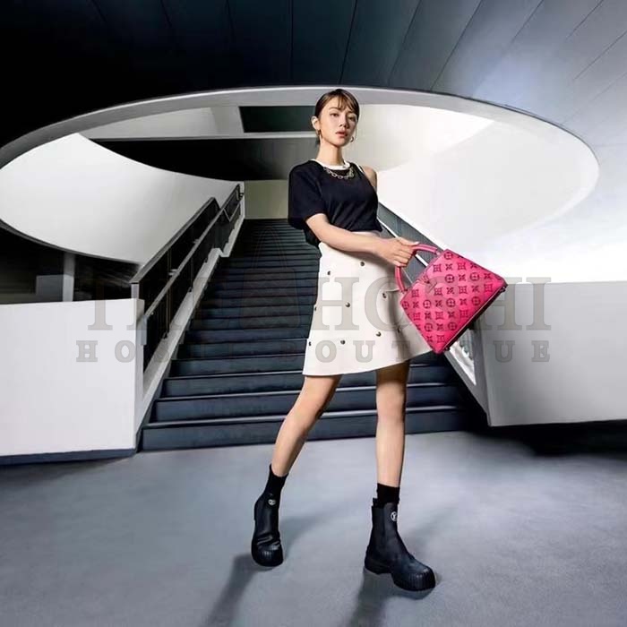 L0vis Vvtt0n LV Women Capucines BB Handbag Pink Calfskin Leather Cowhide Lining Master Quality