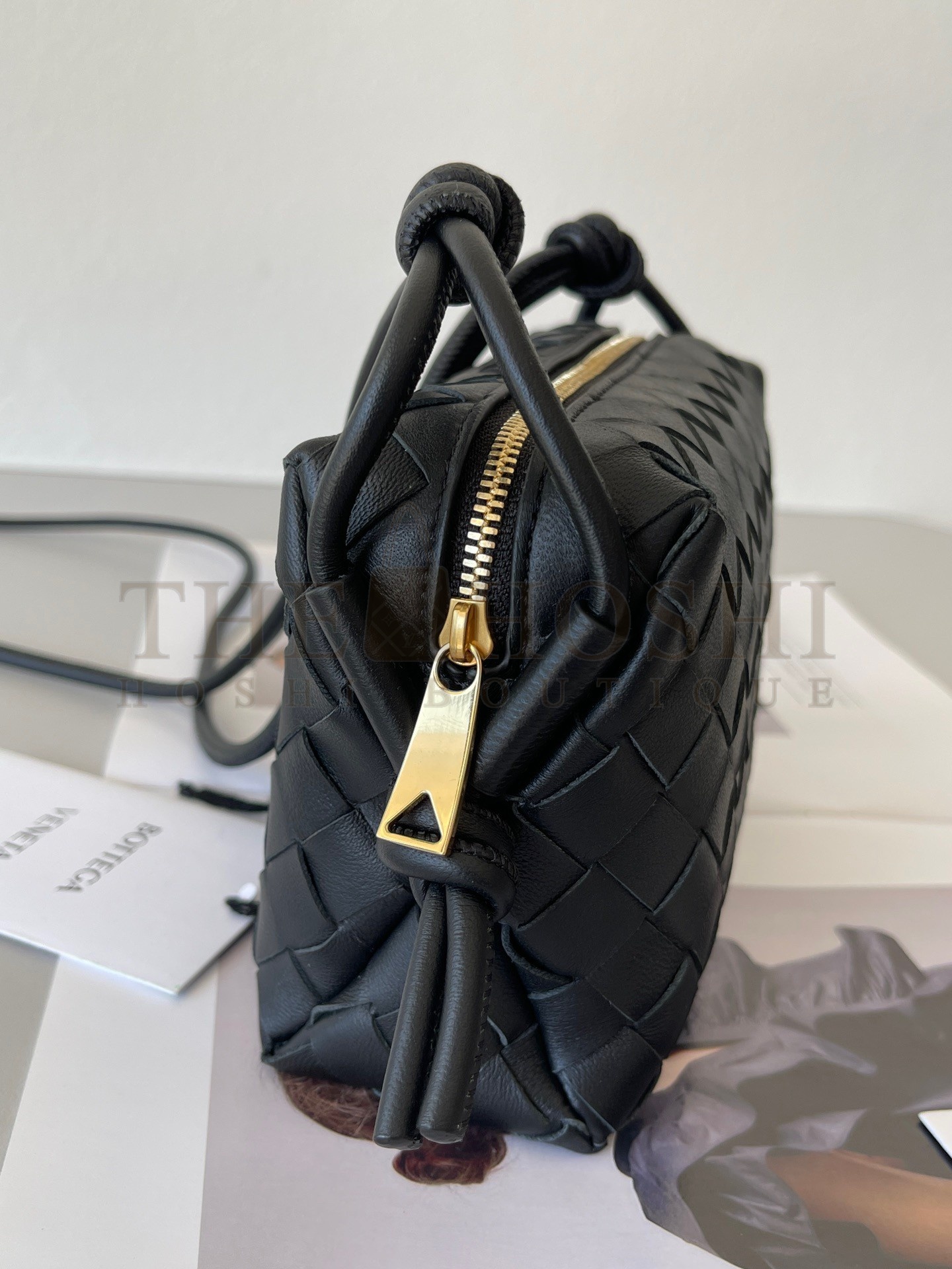 B0tt*ga Ven*ta Loop Mini Bag In Black Intrecciato Lambskin Master Quality