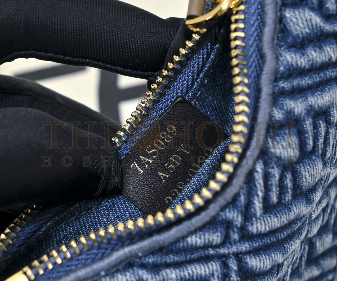 F**di FF Moon Shape Shoulder Bag Blue Denim 16.5x14x5cm Master Quality