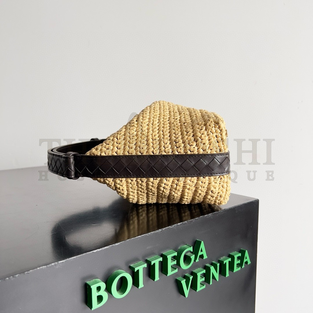 B0tt*ga Ven*ta Mini Wallace Bag in Natural Raffia Master Quality