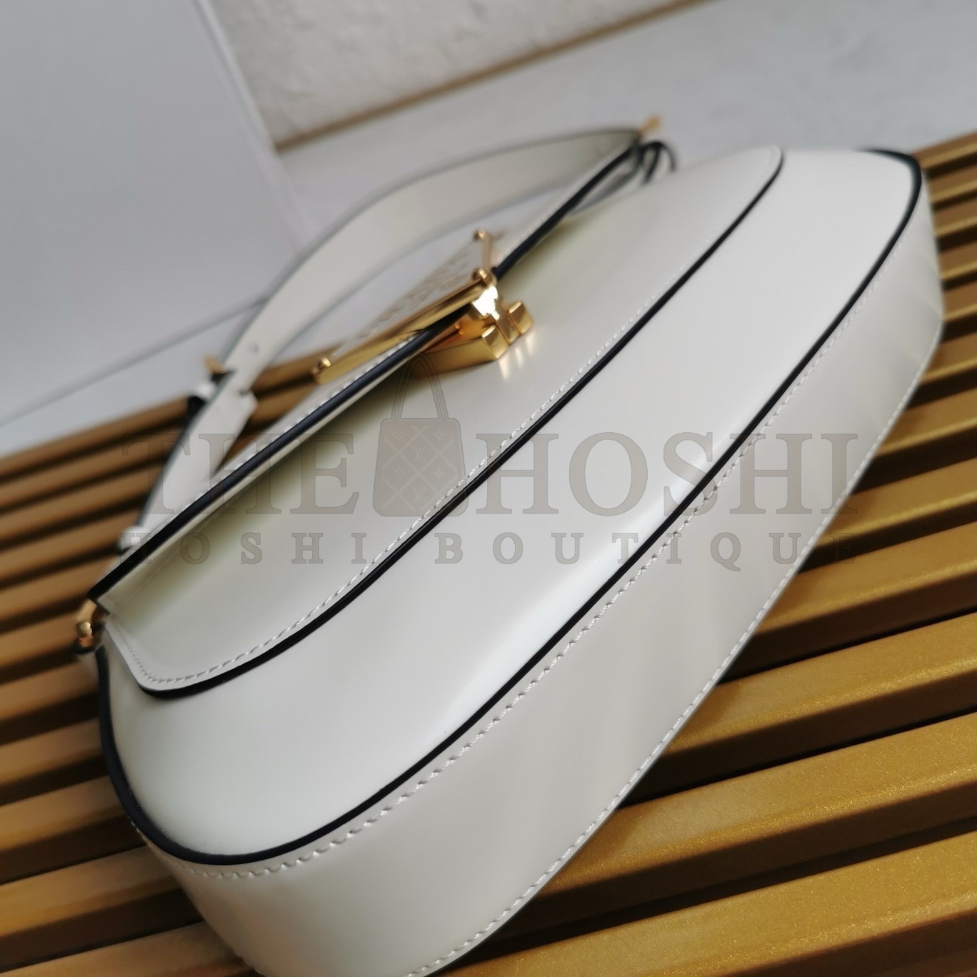 Pra*a Shoulder Bag in White Brushed Calfskin Master Quality