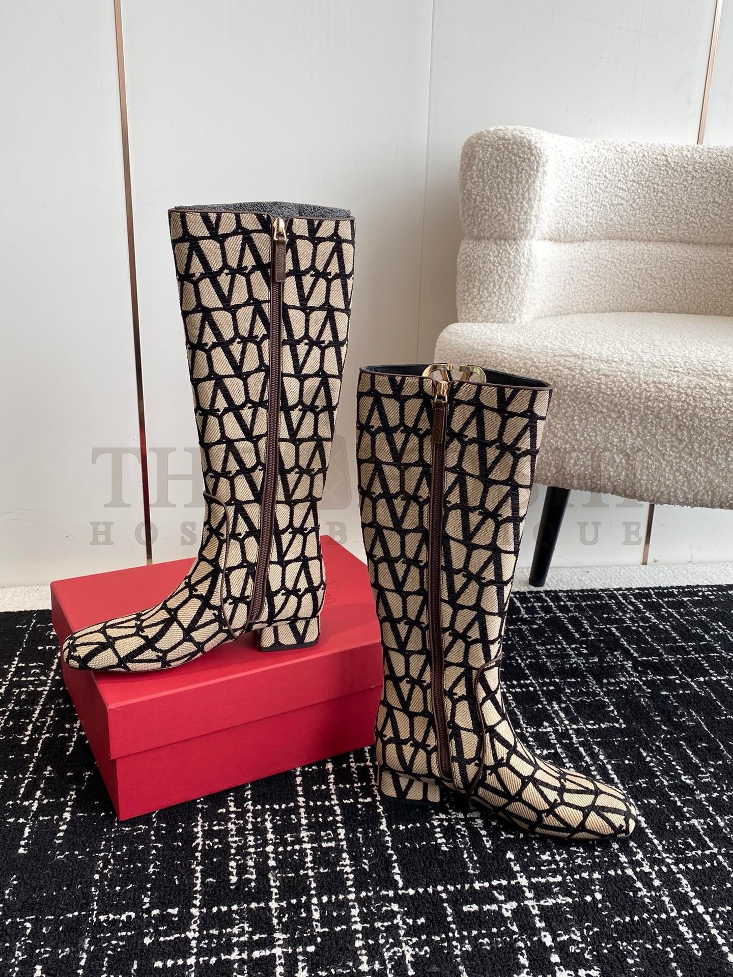 Va1e*ntin0 VLogo Type Knee Boots in Black Toile Iconographe fabric Master Quality