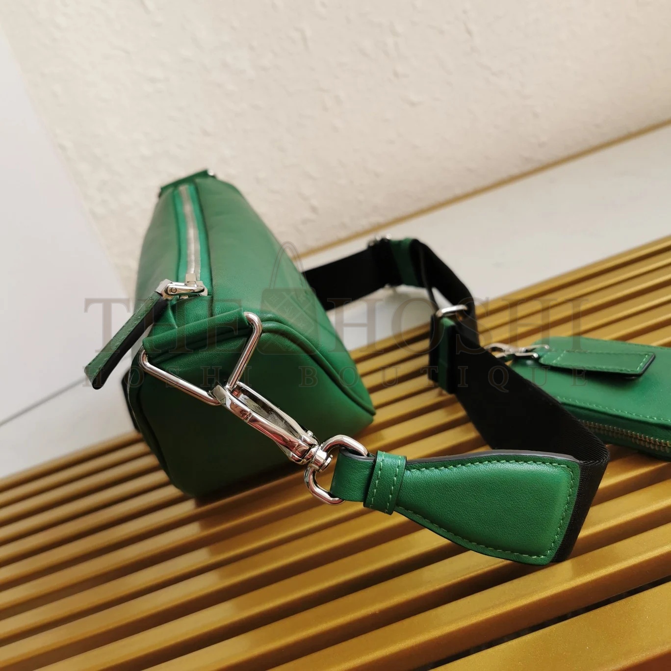 Pra*a Triangle Shoulder Bag In Green Calfskin Master Quality