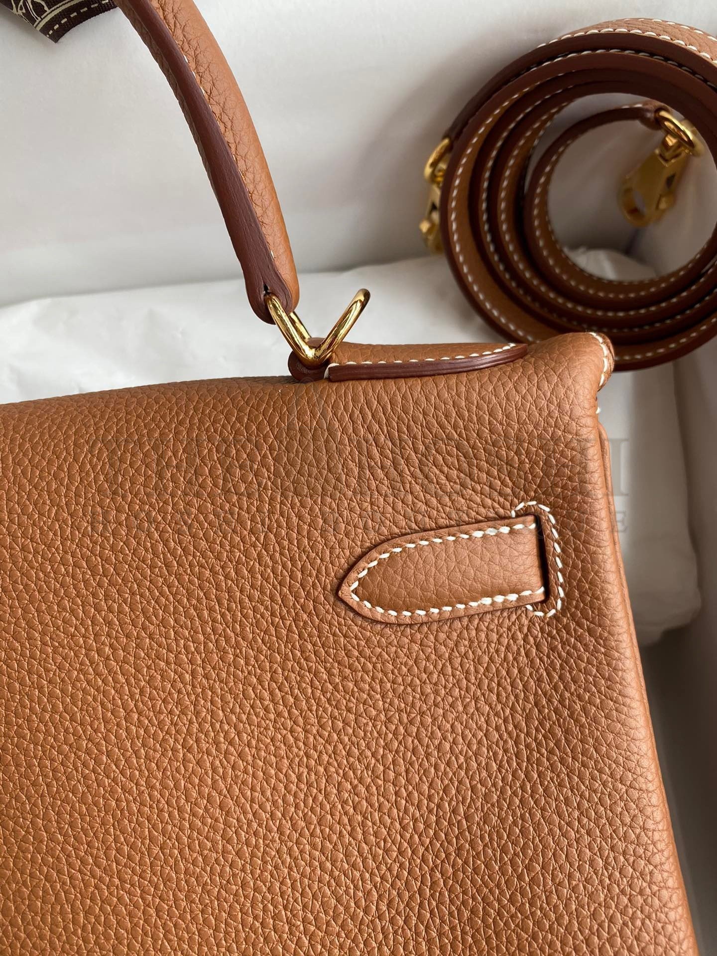 H**me5 Kelly Retourne 28 Handmade Bag In Gold Clemence Leather Master Quality