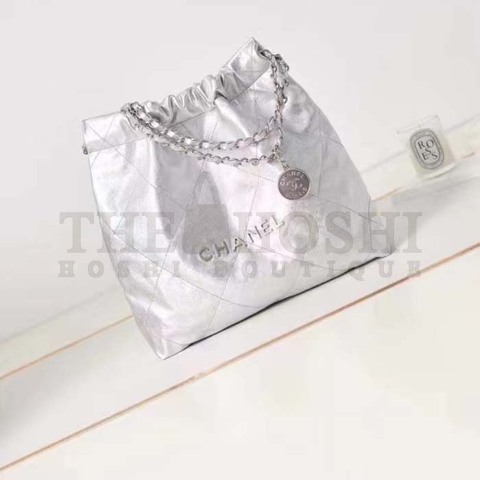 Ch**el Women CC 22 Handbag Metallic Calfskin Silver-Tone Metal Silver Master Quality