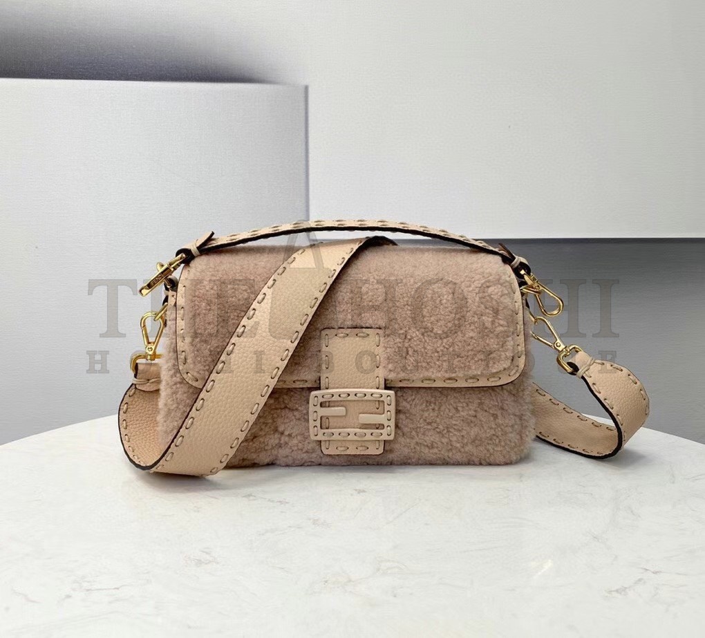 F**di Medium Baguette Bag In Beige Shearling Master Quality