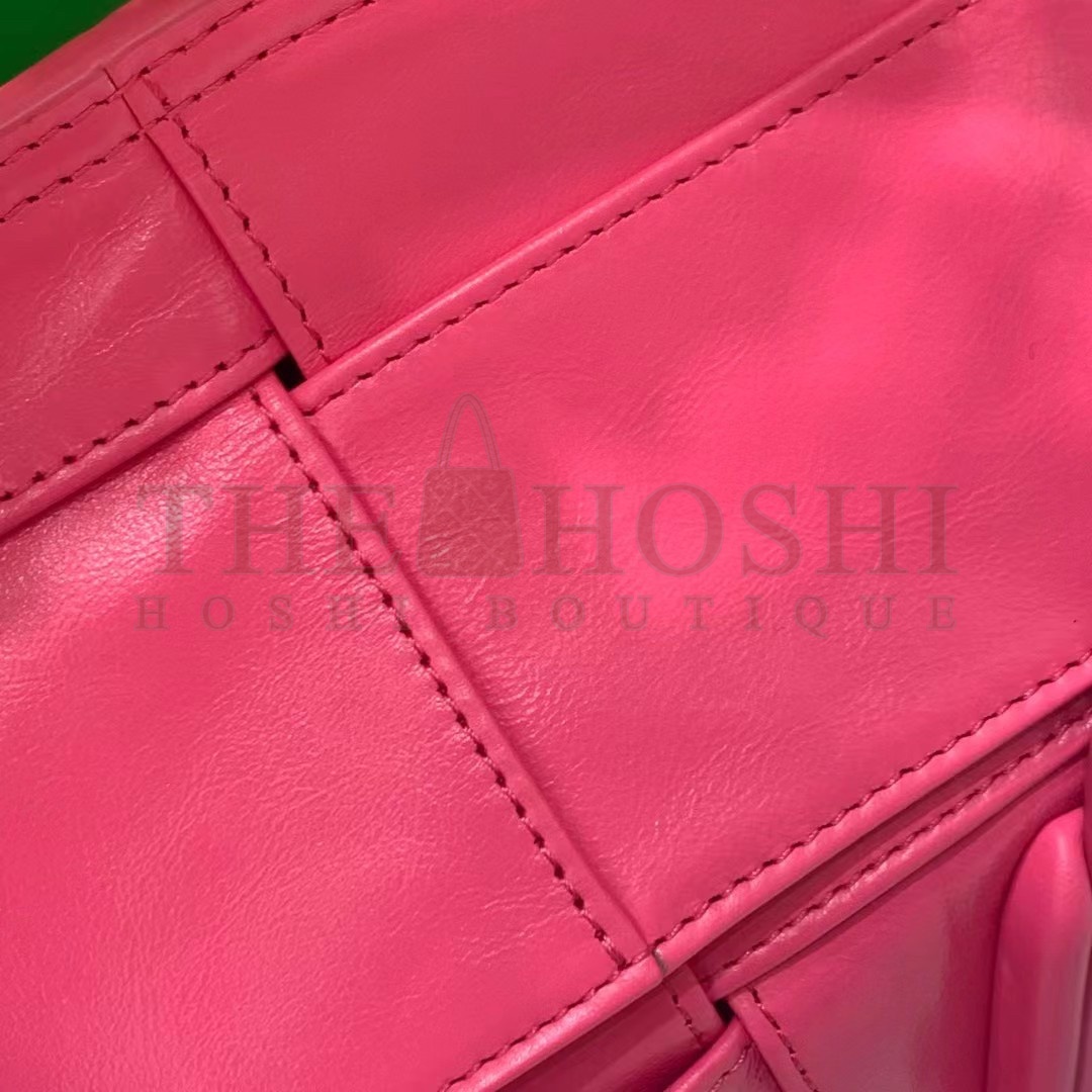 B0tt*ga Ven*ta Arco Mini Bag In Pink Intrecciato Leather Master Quality