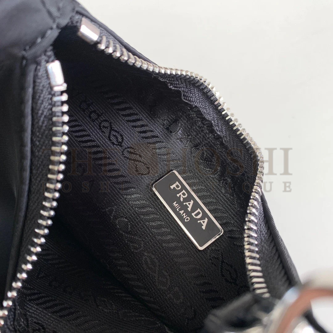 Pra*a Re-Edition 2005 Shoulder Bag In Black Re-Nylon Master Quality