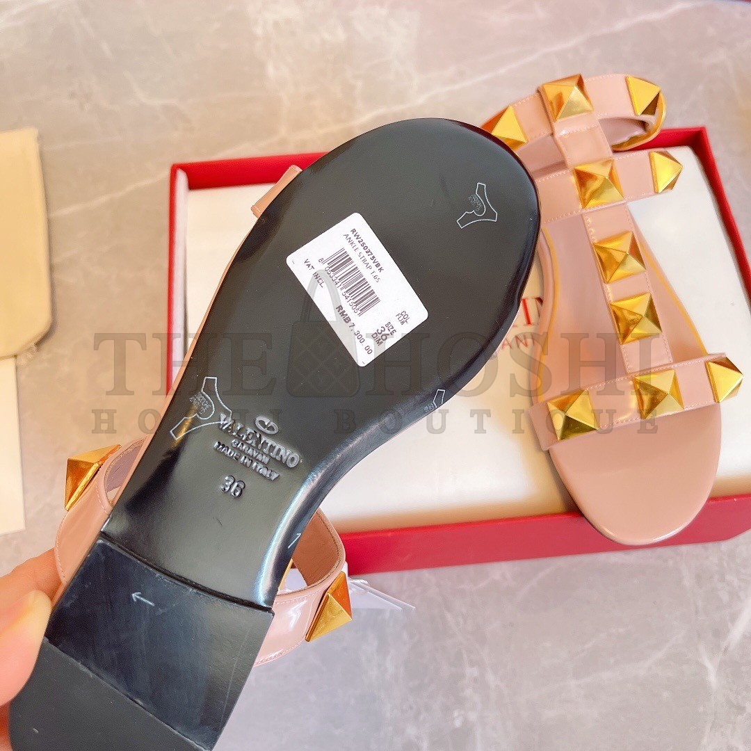 Va1e*ntin0 Roman Stud Flat Sandals In Rose Cannelle Calfskin Master Quality