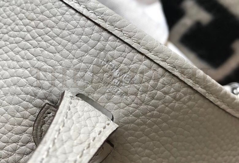 H**me5 Evelyne III TPM Bag In Pearl Grey Clemence Leather Master Quality