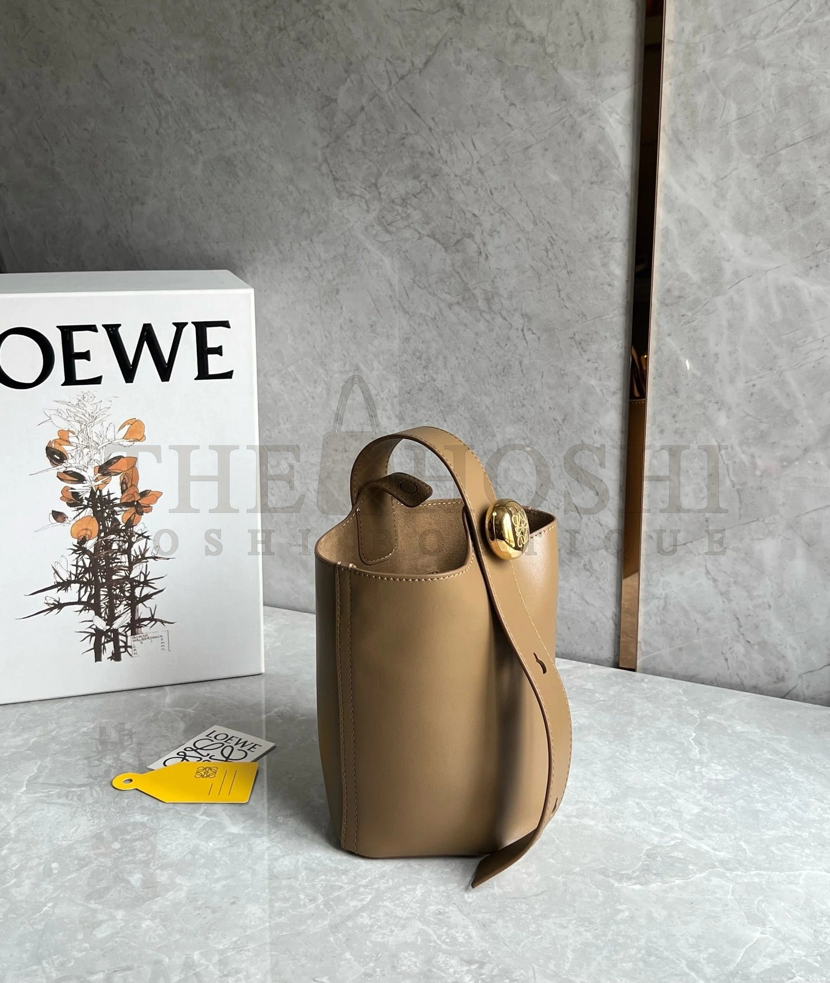 L0ew* Mini Pebble Bucket Bag in Oak Calfskin Master Quality