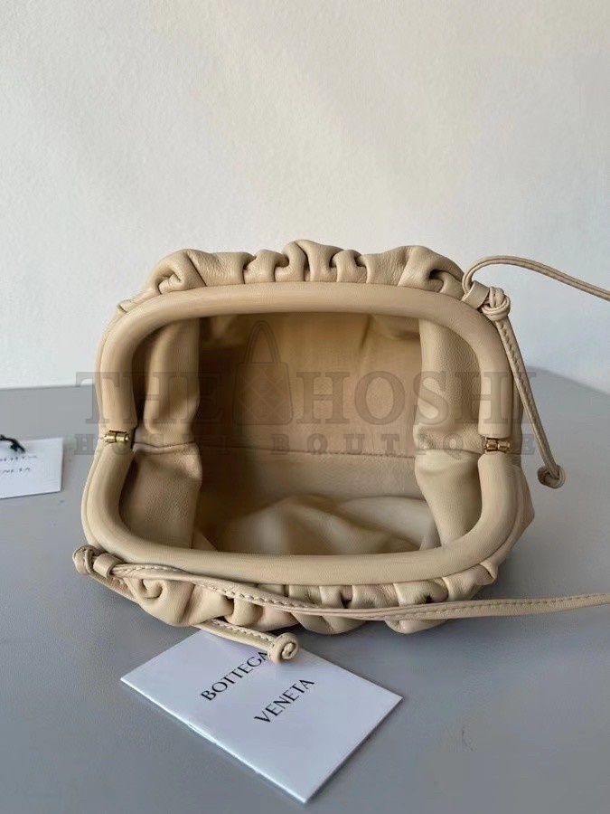 B0tt*ga Ven*ta Mini Pouch In Beige Calfskin Master Quality