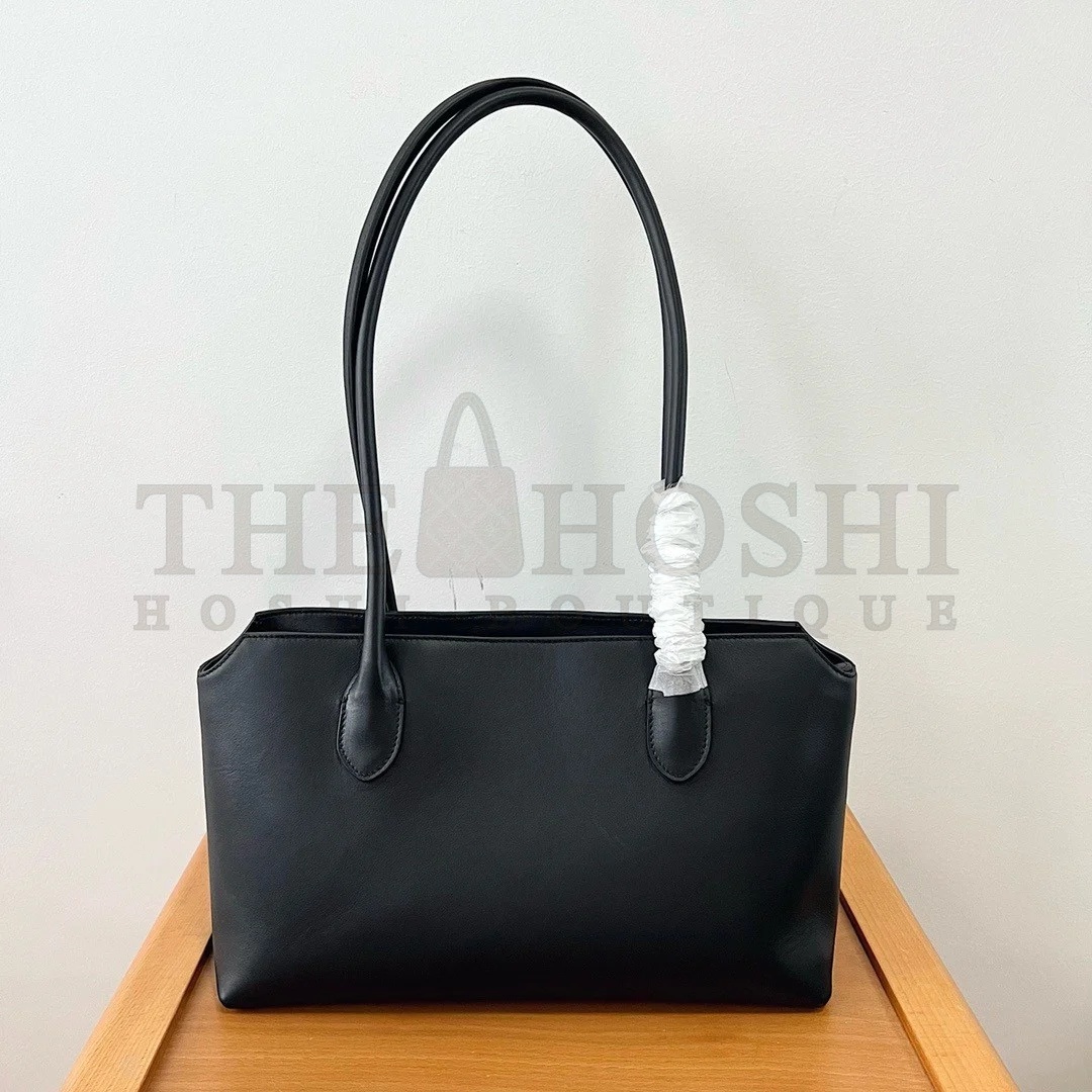 The R0w Terrasse Shoulder Bag in Black Calfskin Master Quality