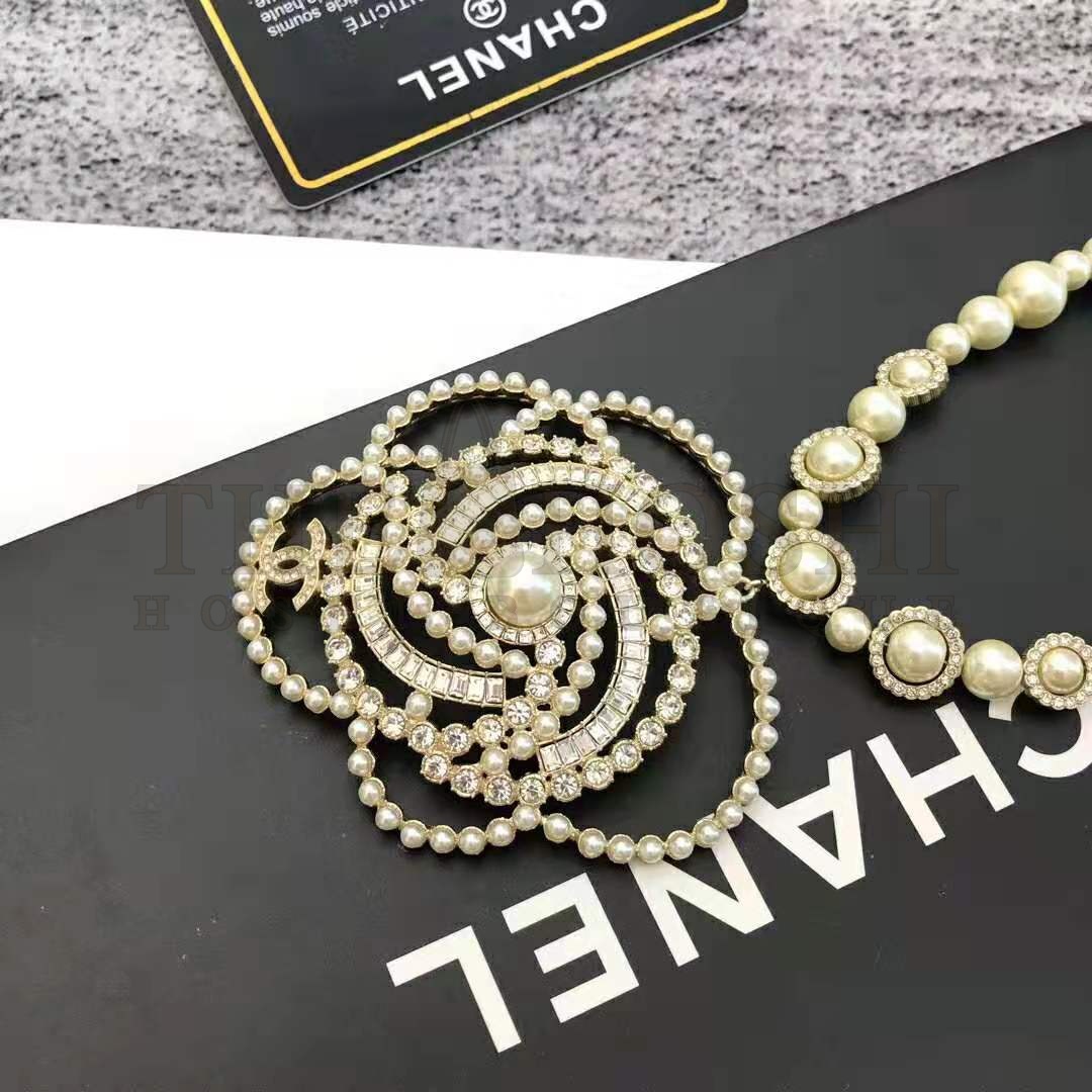 Ch**el Women Necklace in Metal Glass Pearls &amp; Diamantés-White Master Quality
