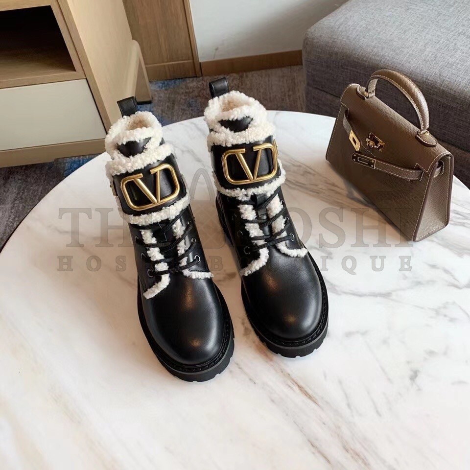 Va1e*ntin0 VLogo Combat Boots In Calfskin and Shearling Master Quality