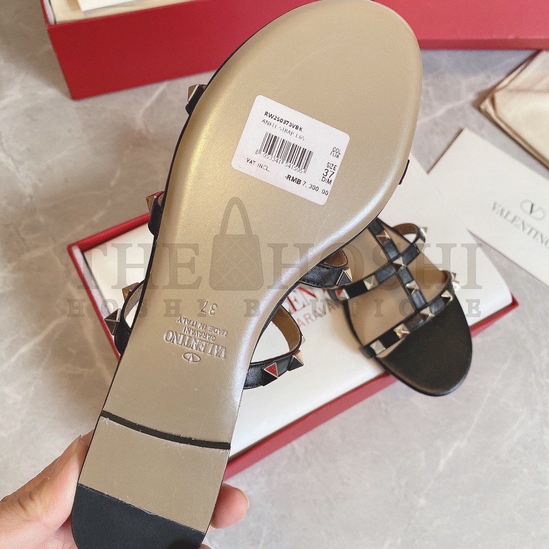 Va1e*ntin0 Garavani Rockstud Flat Sandals In Black Calfskin Master Quality