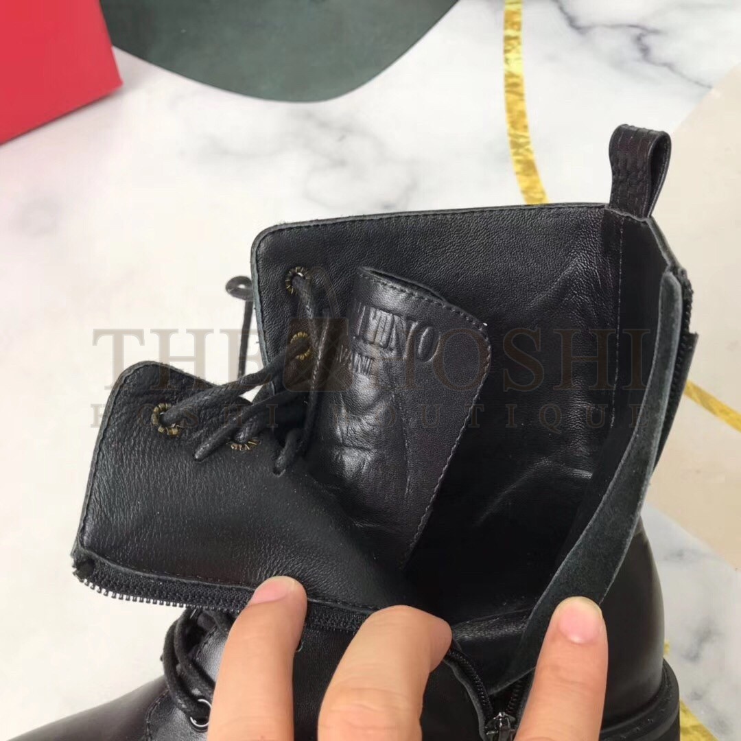 Va1e*ntin0 Black Leather VLogo Combat Boots Master Quality