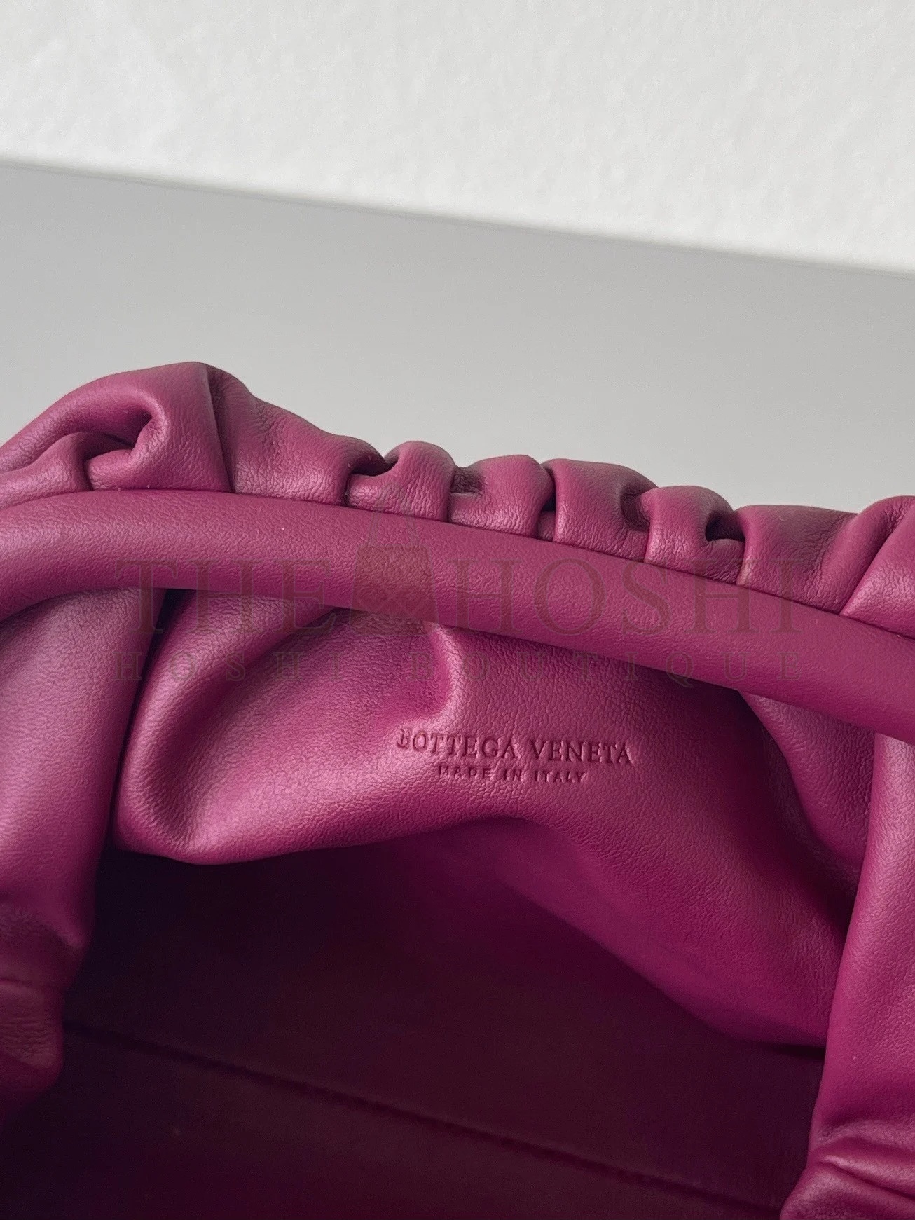 B0tt*ga Ven*ta Mini Pouch with Strap in Cinnabar Calfskin Master Quality