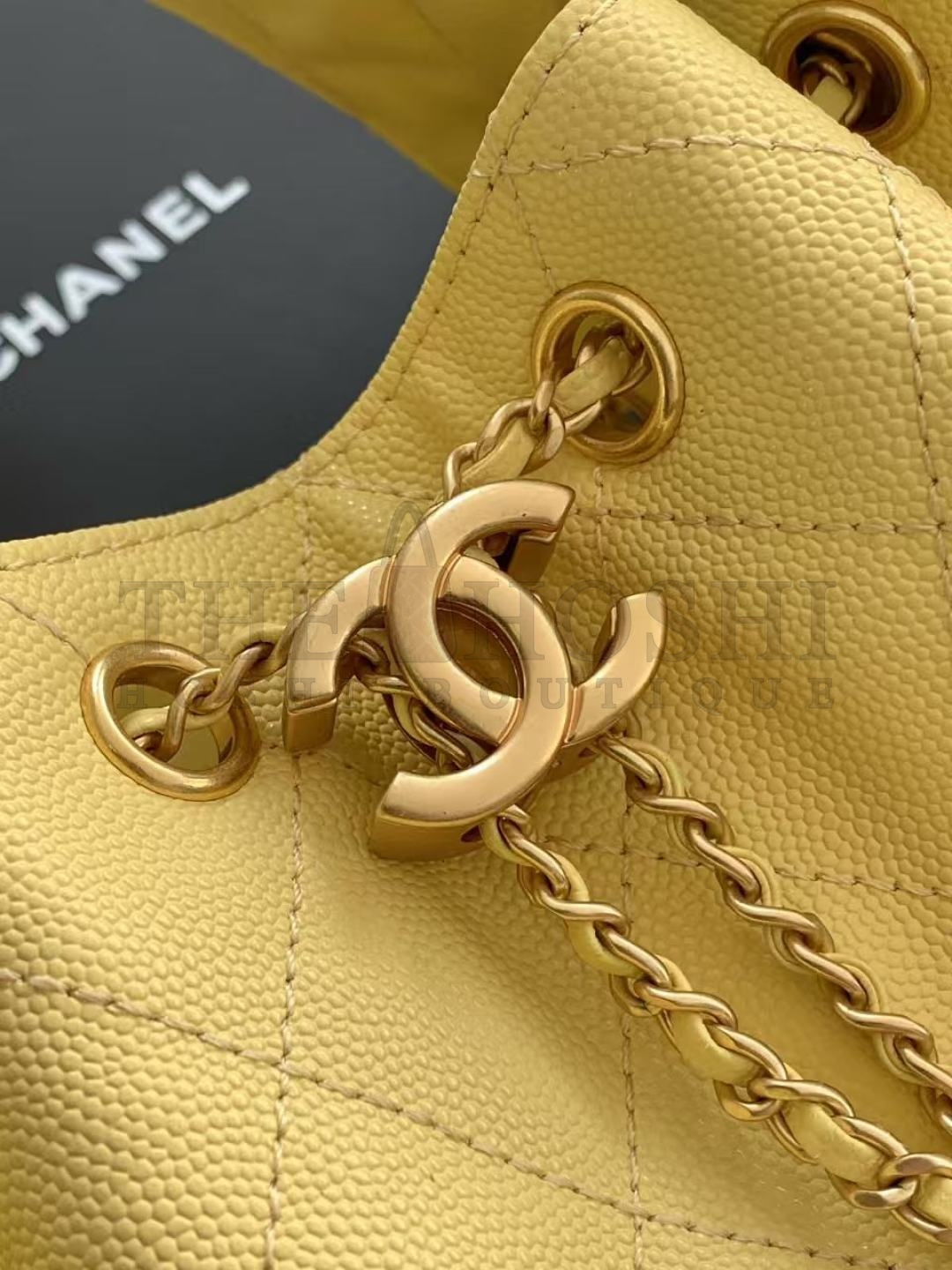 Ch**el 25C AS5293 Hobo Drawstring Bag Yellow Caviar Leather with Gold Chain 30x26x14cm Master Quality