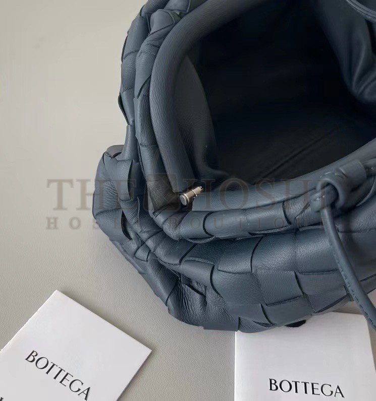 B0tt*ga Ven*ta Mini Pouch In Thunder Intrecciato Lambskin Master Quality