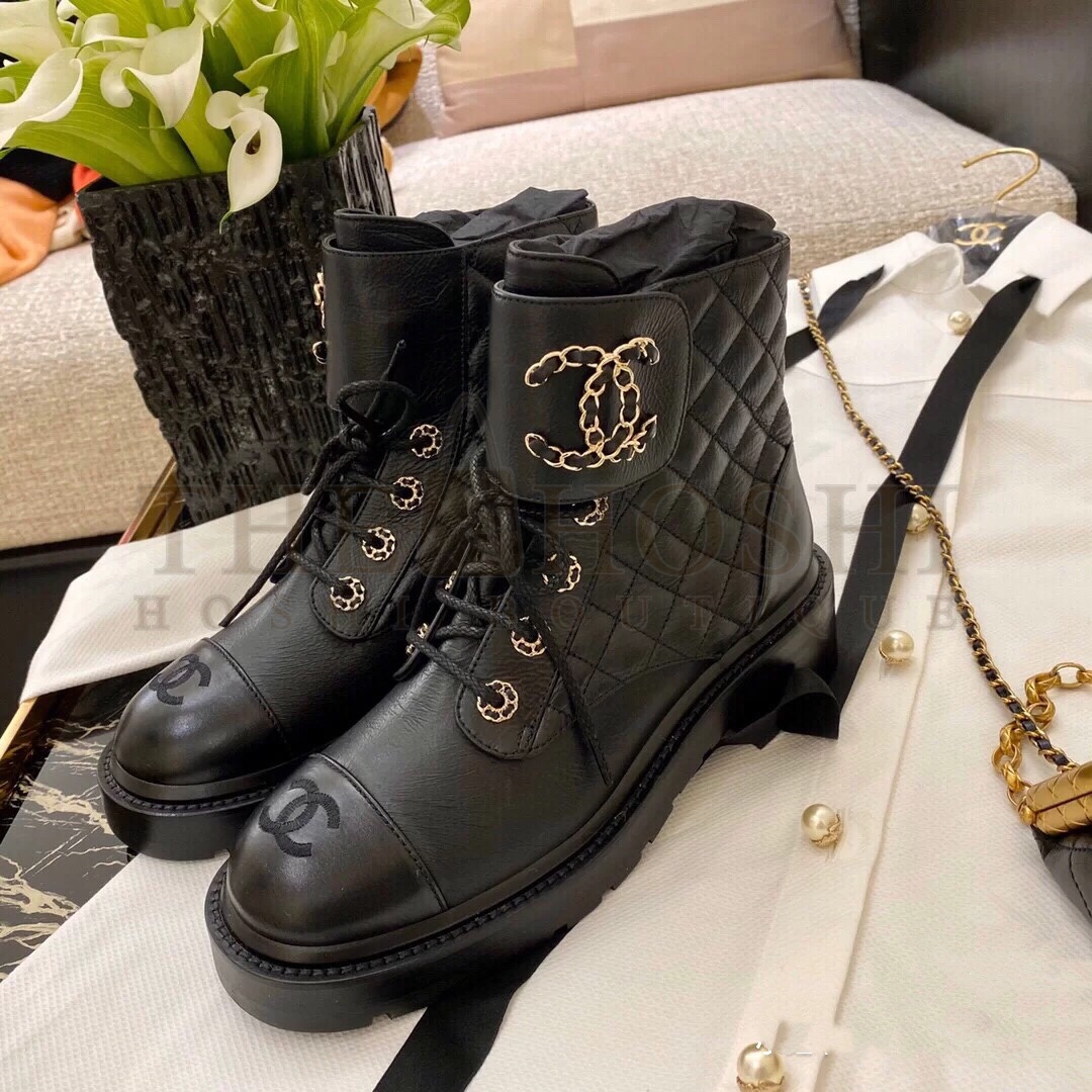 Ch**el  Shiny Lambskin Quilted Lace Up Combat Boots Master Quality