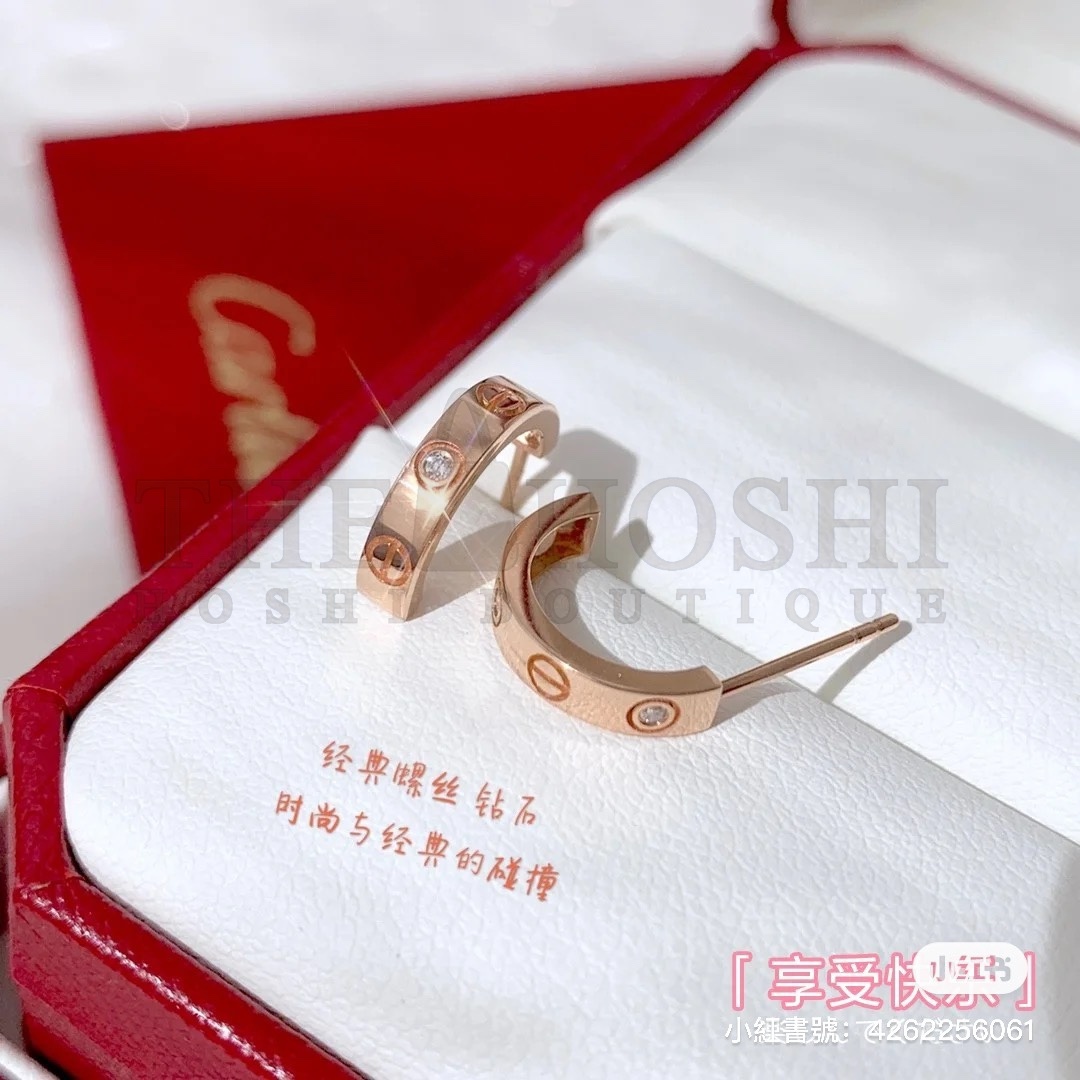 Ca*t1er Earrings with Thread Master Quality