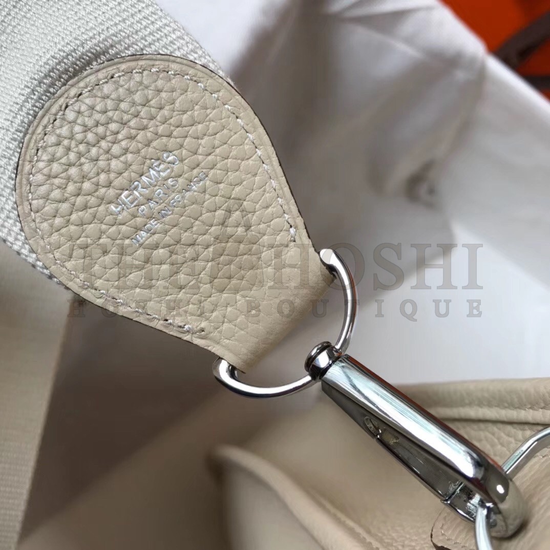 H**me5 Evelyne III 29 Bag In Craie Clemence Leather Master Quality