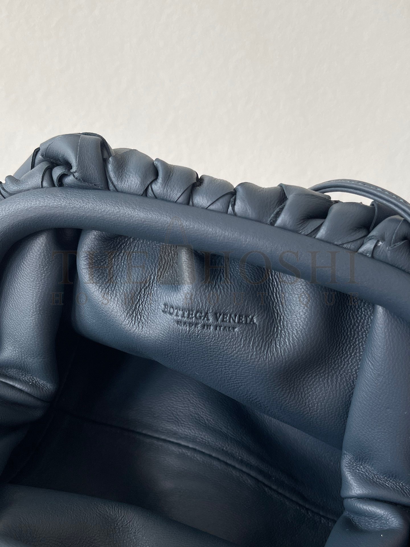 B0tt*ga Ven*ta Mini Pouch with Strap in Space Intrecciato Lambskin Master Quality