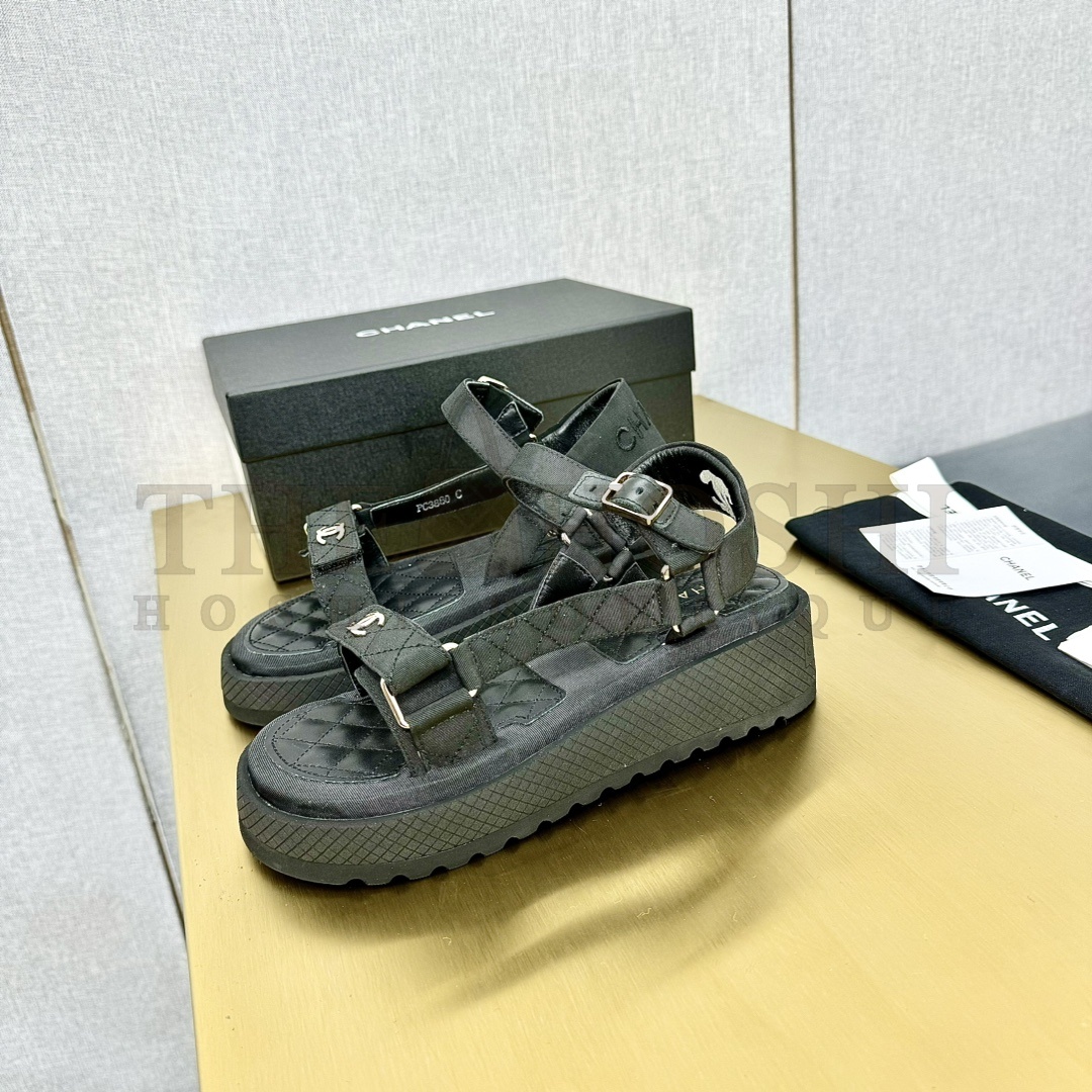 Ch**el sandals Master Quality