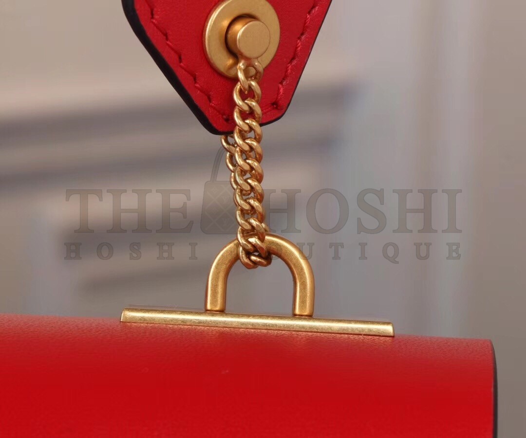 Va1e*ntin0 Garavani Red Small VRing Shoulder Bag Master Quality