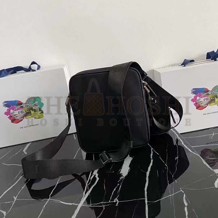 Pra*a Unisex Re-Nylon Saffiano Shoulder Bag Black Zipper Closure Fabric Leather Master Quality