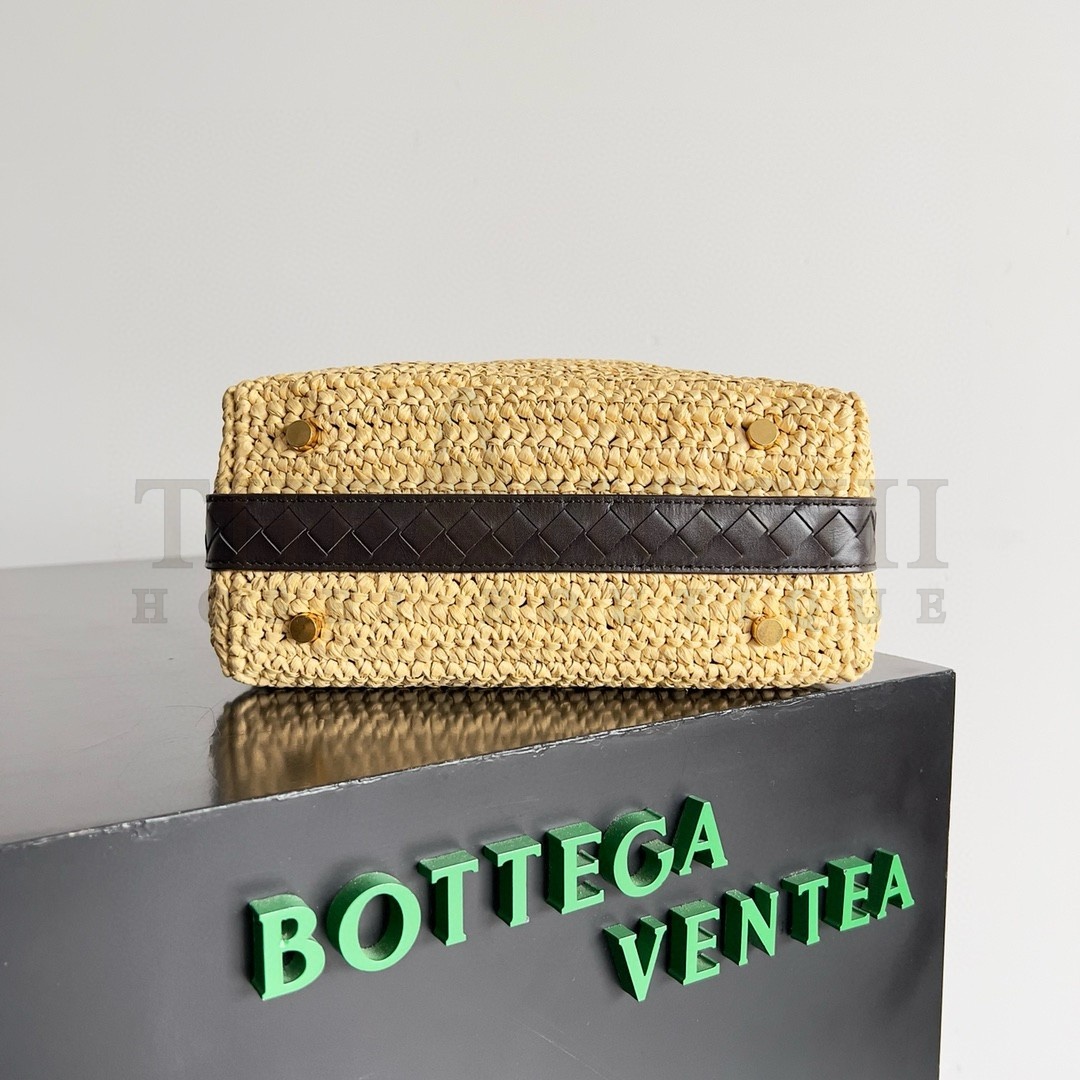 B0tt*ga Ven*ta Mini Wallace Bag in Natural Raffia Master Quality