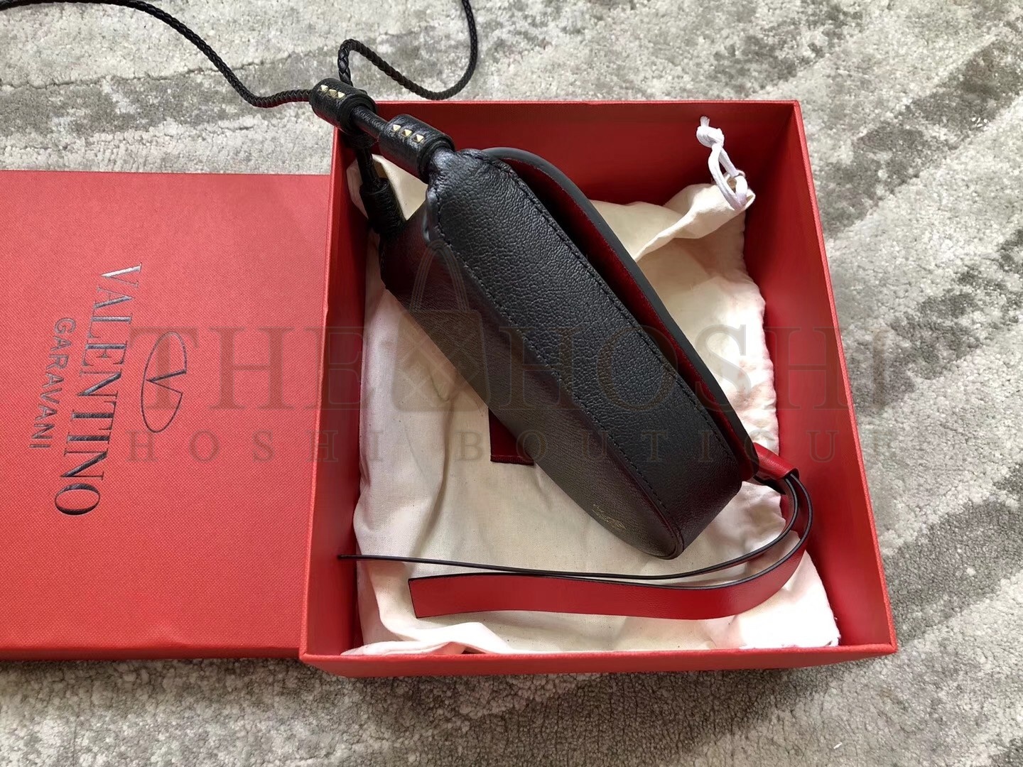 Va1e*ntin0 Small Vring Crossbody Bag In Black Goatskin Master Quality