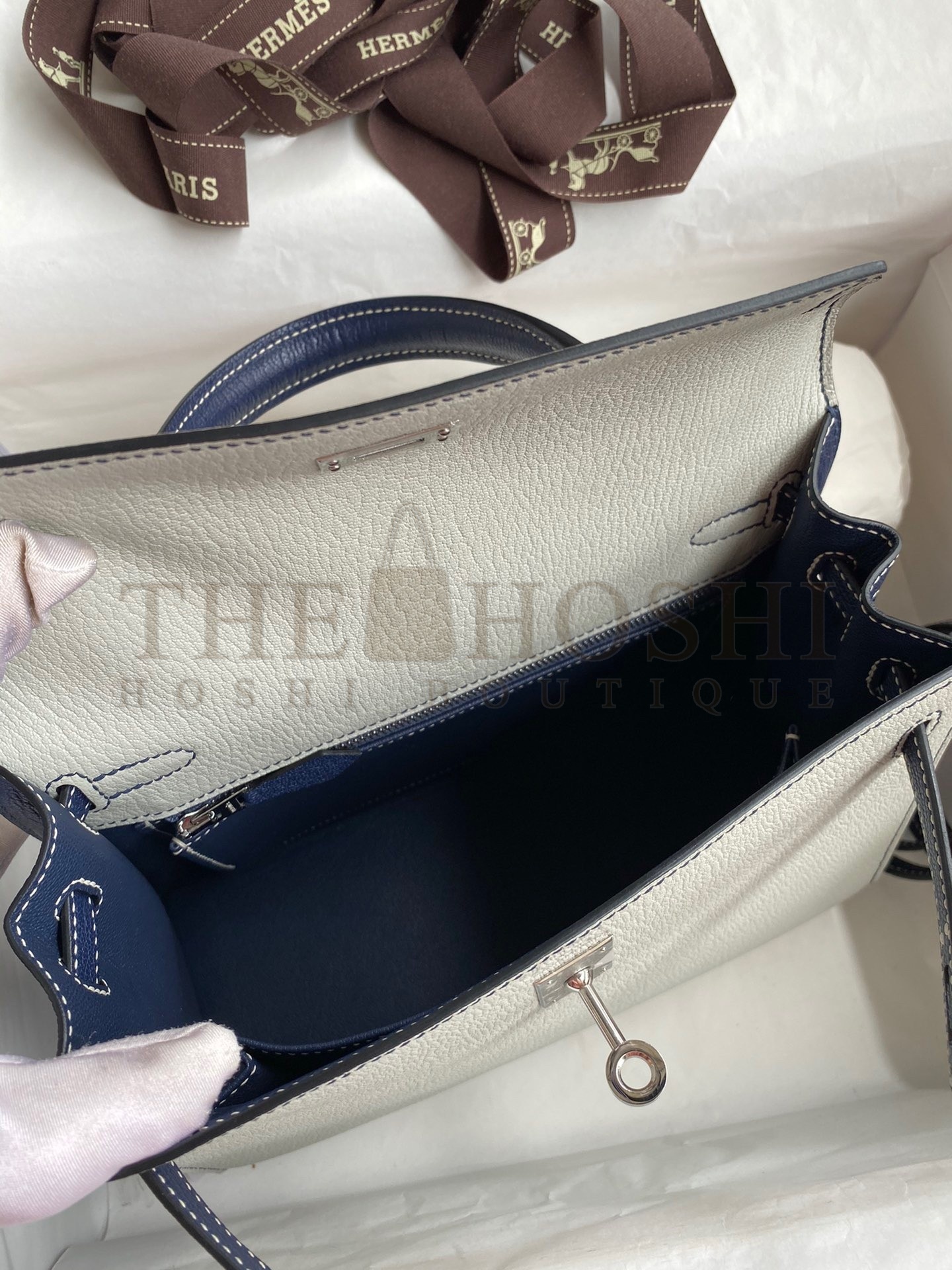 H**me5 Kelly Sellier 25 Bicolor Bag in Pearl Grey and Blue Mysore Goatskin Master Quality