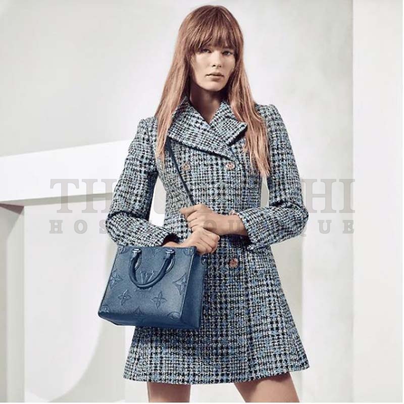 L0vis Vvtt0n LV Women OnTheGo PM Tote Navy Nacre Embossed Grained Cowhide Leather Master Quality