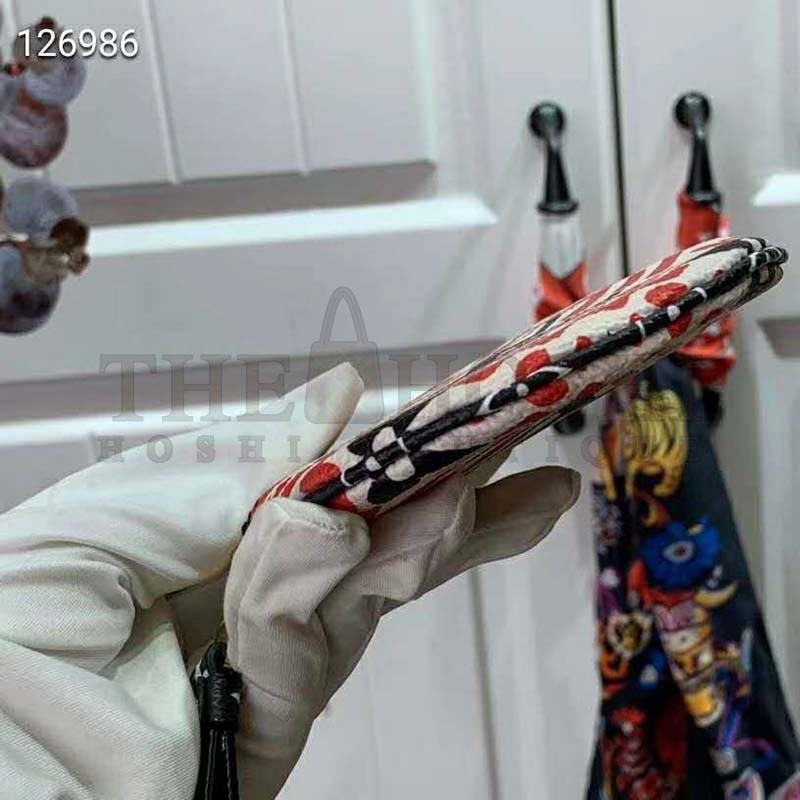 L0vis Vvtt0n LV Women LV Crafty Round Coin Purse Monogram Coated Canvas Master Quality